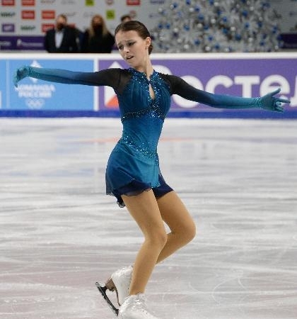 シェルバコワがSP首位 フィギュアのロシア選手権｜信濃毎日新聞