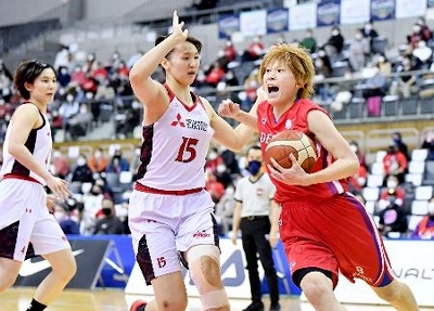 富士通とデンソー 準決勝へ バスケ女子ｗリーグ プレーオフ 信濃毎日新聞デジタル