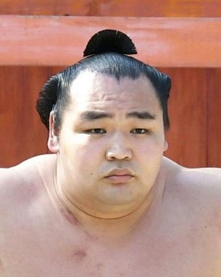 横綱・鶴竜が現役引退、優勝6度 年寄「鶴竜」襲名、モンゴル出身 