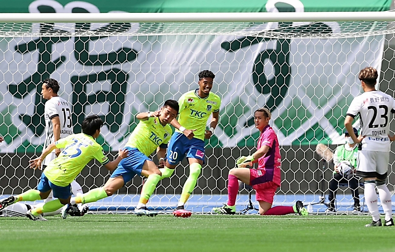 松本山雅、6試合ぶり黒星 栃木に0-3|信濃毎日新聞デジタル 信州・長野県のニュースサイト 松本山雅、6試合ぶり黒星 栃木に0-3|信濃毎日新聞デジタル 信州・長野県のニュースサイト