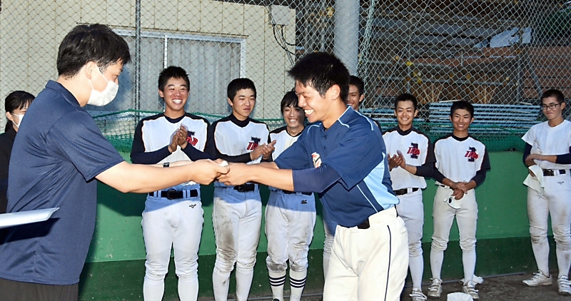 オール飯田、進撃への自立　監督も部長もＯＢ、歴史を背負い挑む夏 | 信毎web - Vimarsana News