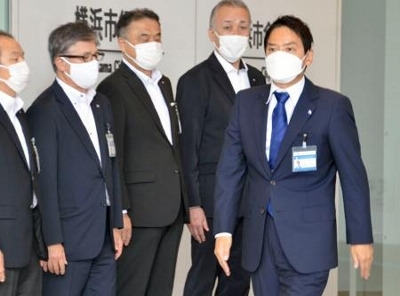 横浜新市長の山中氏が初登庁 市民の声反映させたい 信濃毎日新聞デジタル 信州 長野県のニュースサイト 横浜新市長の山中氏が初登庁 市民の声反映させたい 信濃毎日新聞デジタル 信州 長野県のニュースサイト