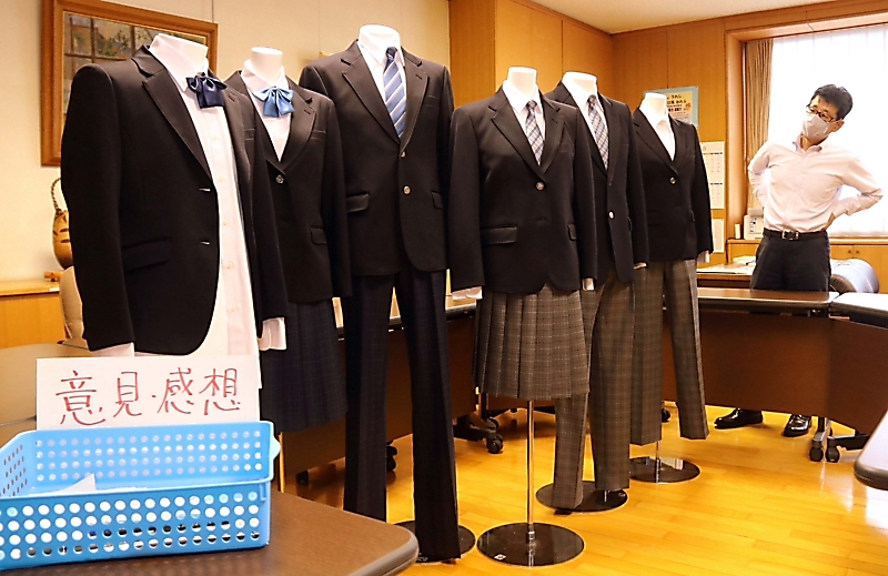 白馬中、「ジェンダーレス制服」 来年度導入へ 男女共通デザイン 多様