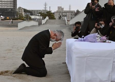 女児　死体 明石砂浜陥没事故２０年で献花 市長ら、当時４歳女児死亡｜信濃毎日新聞デジタル 信州・長野県のニュースサイト