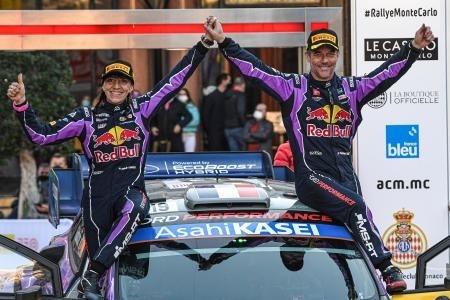 2011年 WRC セバスチャン・ローブ 直筆サイン入りA4フォト 2011年 WRC セバスチャン・ローブ 直筆サイン入りA4フォト