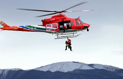 長野県消防防災航空センターが訓練公開 ヘリ墜落事故5年を前に｜信濃