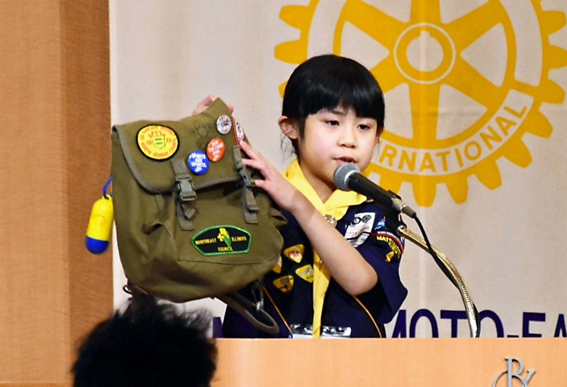 小学生が英語で夢を語る 松本東ロータリーがスピーチフェス 信濃毎日新聞デジタル