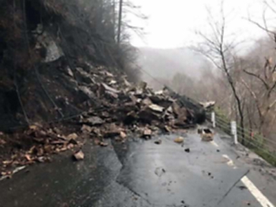 上高地でのり面崩落、開山祭が中止｜信濃毎日新聞デジタル 信州・長野