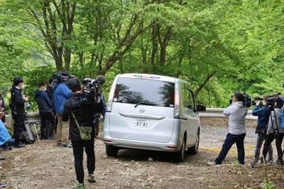 山梨 道志村山中の捜索を継続 人骨の一部発見 対象範囲拡大 信濃毎日新聞デジタル 信州 長野県のニュースサイト 山梨 道志村山中の捜索を継続 人骨の一部発見 対象範囲拡大 信濃毎日新聞デジタル 信州 長野県のニュースサイト