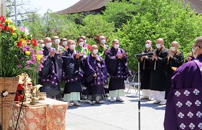 仏都花まつり 今年も法要のみ 長野市仏教会 １００回の節目 信濃毎日新聞デジタル 信州 長野県のニュースサイト