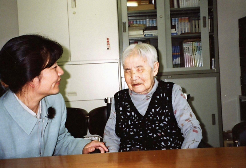 最後の瞽女」 小林ハルさんとの出会い 稽古する少女が「見えた」【記事