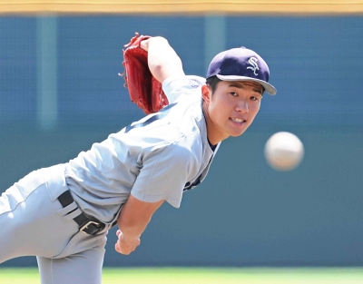 佐久長聖の右腕、完封一番乗り〈高校野球長野大会第8日〉｜信濃毎日