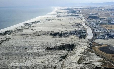 膨大な水、プレート滑らせる 東日本大震災の大津波｜信濃毎日新聞