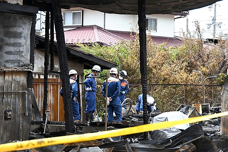 長野市上野の火災、焼損は計18棟 火元とみられる住宅玄関先に灰皿も|信濃毎日新聞デジタル 信州・長野県のニュースサイト