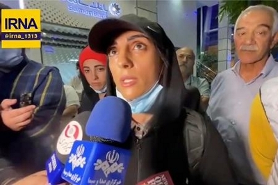 露出　山形 髪露出で競技のイラン選手帰国 「反スカーフデモ連帯」市民歓迎｜信濃毎日新聞デジタル 信州・長野県のニュースサイト
