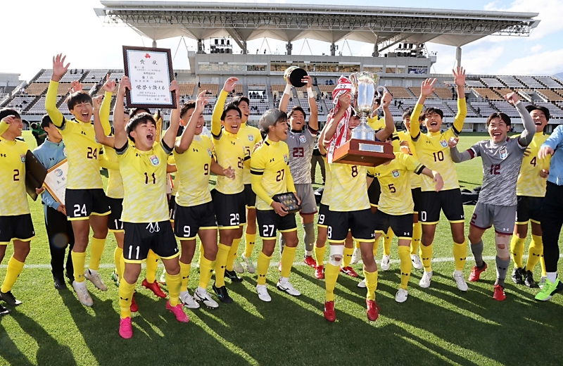 松本国際高校サッカー部 選手支給品 フード付きウィンドブレーカー 2024高校総体特集】松本国際高等学校 女子サッカー部 - ジュニア