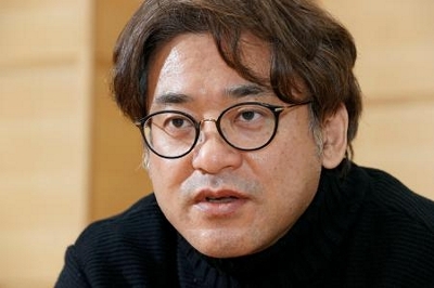 原泰久氏「被災者の手紙、励み」 キングダム作者、震災語る｜信濃毎日