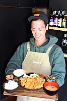 山賊岳食堂で提供する山賊焼き定食