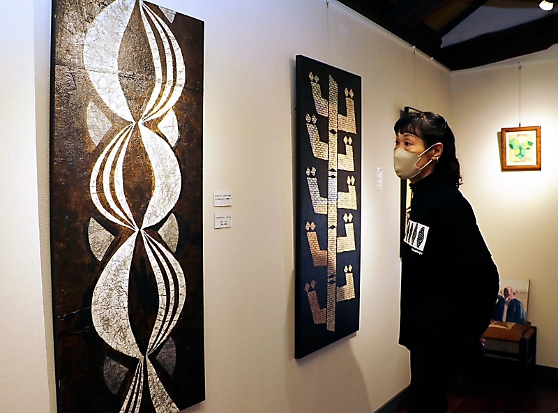 明治の斬新デザイン」型絵染め 民芸運動の礎を築いた三代沢本寿さん