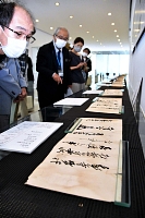 １５年ぶりに公開、展示された尾張、水戸藩主の書状