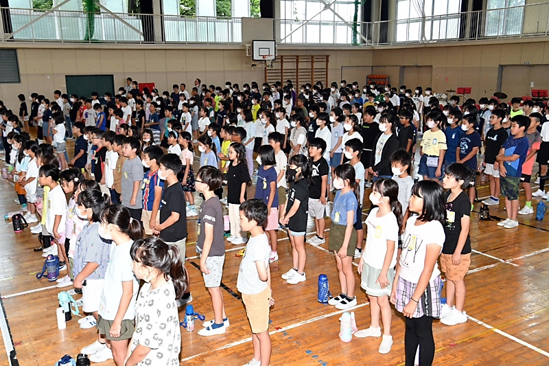 【中古】 長野県の専門教養小学校全科（2010年度版） さあ夏休みへ 長野県内の公立小中学校、1学期の終業式｜信濃毎日新聞