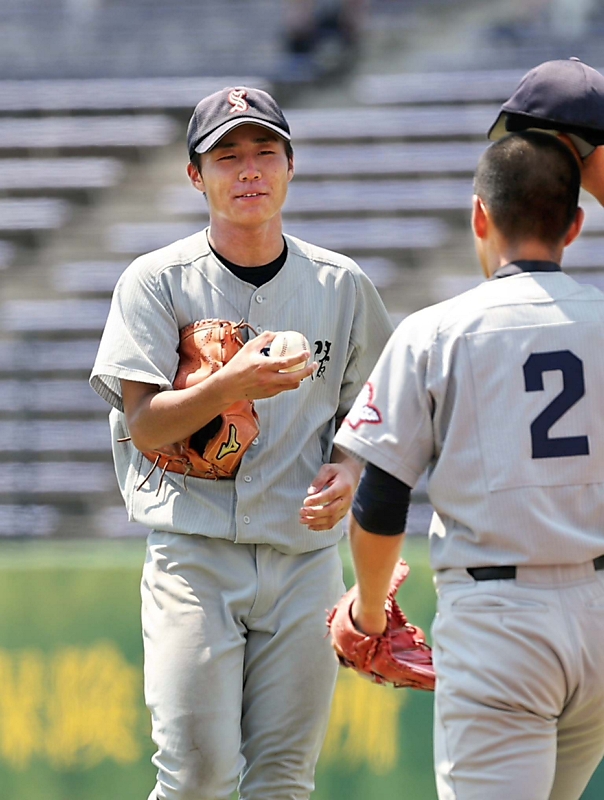 諏訪清陵､対策及ばず守備にほころびも 「打倒私立」ならず 高校野球長野大会準々決勝｜信濃毎日新聞デジタル 信州・長野県のニュースサイト