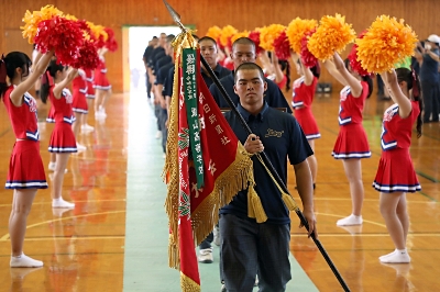 レア 甲子園出場 チア ウィンドブレーカー 全員野球で1勝を」 上田西高校野球部、甲子園に向けて出発｜信濃毎日