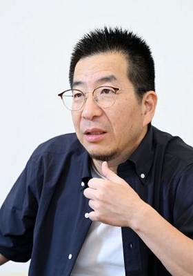 多士才々」ノンフィクションライターの水谷竹秀さん 直撃することで