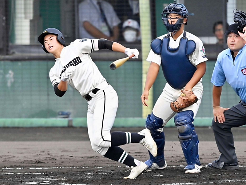 滑り込んだ松商 堅守でリズム、打線にスイッチ 【高校野球秋季