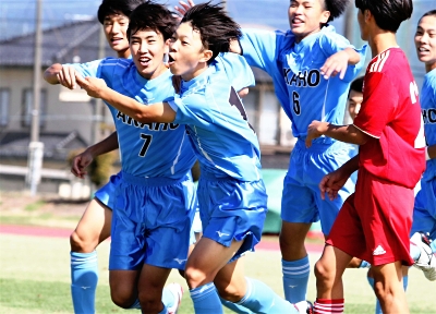 ウェルネスなど16強 全国高校サッカー選手権長野県大会第4日 【試合