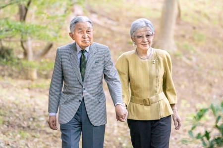 上皇后美智子さま、89歳に 上皇さまと戦争振り返る｜信濃毎日新聞
