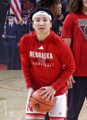 ネブラスカ大の富永、今季初出場 バスケNCAA1部｜信濃毎日新聞