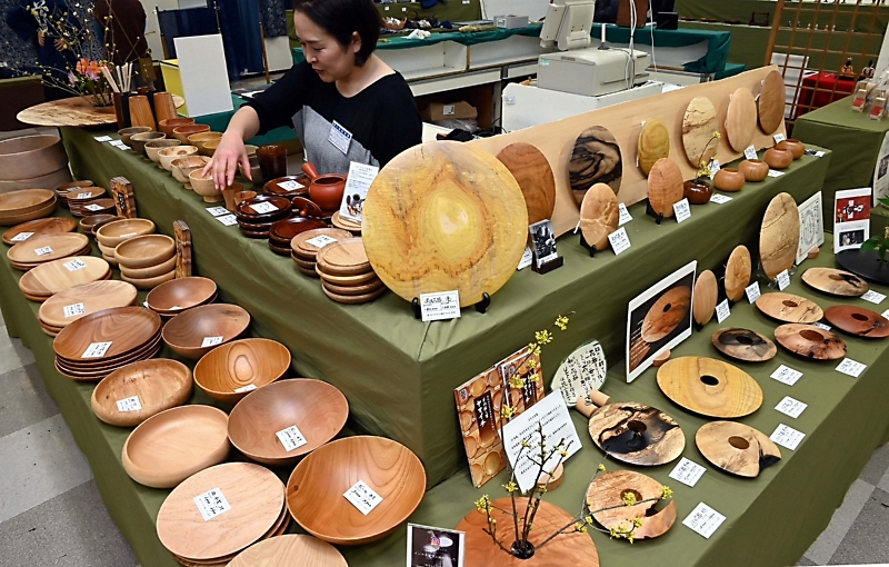 職人の技光る逸品、松本に集う 県伝統工芸品展、23日まで 振興目指す県