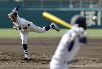 前回優勝の山梨学院が2回戦へ 選抜高校野球第3日｜信濃毎日新聞