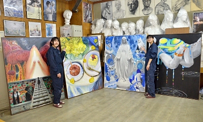 悩み抜いた大作 上田東高校美術班3年生の4人が国展に入選｜信濃毎日