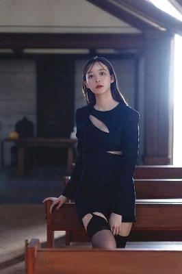 初写真集が出来ました 私事で恐縮です【山崎あみ『うるおう