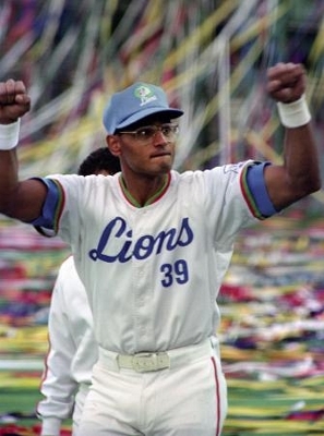 西武、デストラーデ氏がサポート スペシャルアドバイザーに就任｜信濃