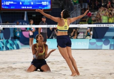 ブラジル組など決勝へ ビーチバレー・8日｜信濃毎日新聞デジタル 信州