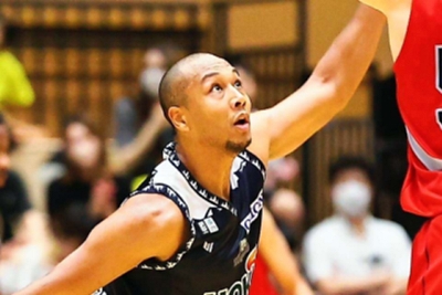 B1のオファーもあったけれど 元代表のアキ・チェンバース､信州ブレイブ