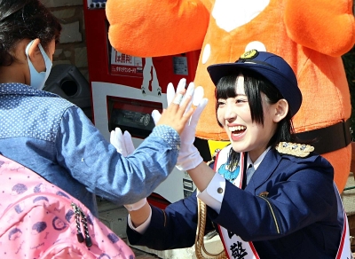 皆さん、詐欺には気を付けて 「高嶺のなでしこ」春野さん、故郷の