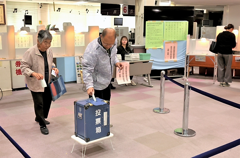 衆院選長野県内5小選挙区 投票率は23.61% 午後4時現在 【推移グラフ付き】|信濃毎日新聞デジタル 信州・長野県のニュースサイト