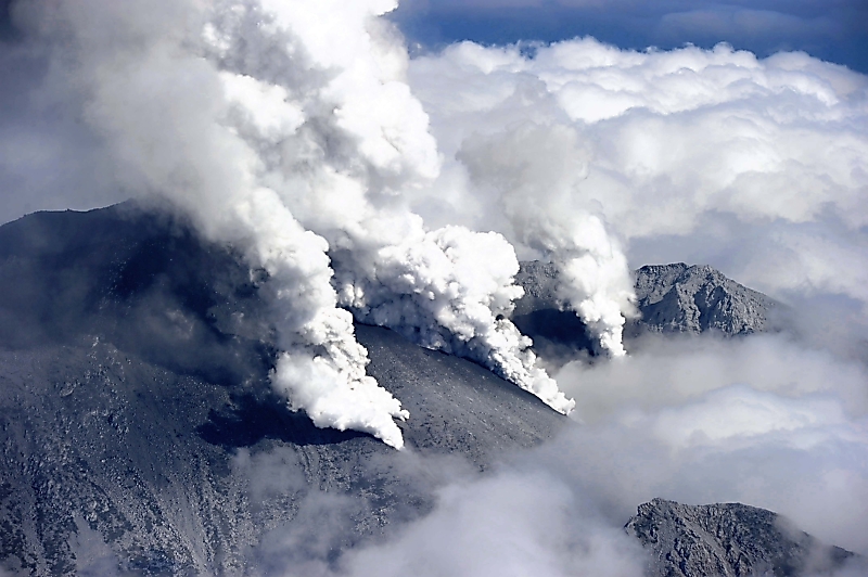 活火山」にあてはまるのは日本国内で111火山｜信濃毎日新聞デジタル