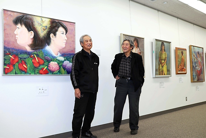 長野の元美術教員が二人展 家族の成長や古里描いた66点｜信濃毎日新聞