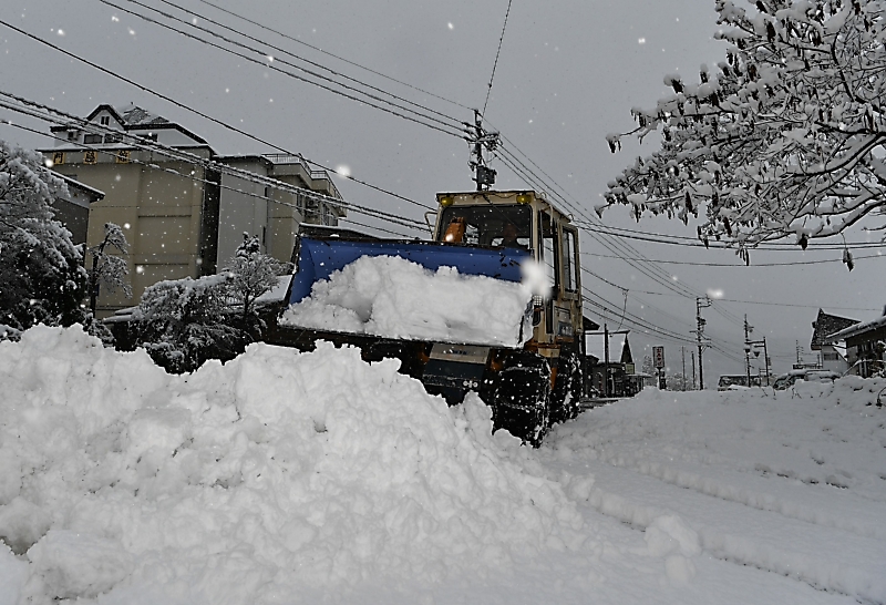 長沢風雪 長野県内、北部を中心にまとまった雪 8日にかけ降雪が続く見込み 野沢