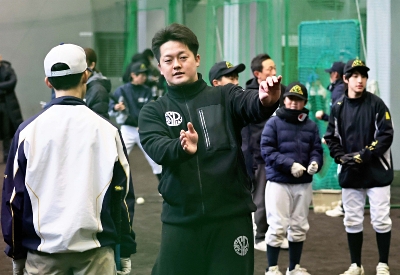 中野市出身のDeNA・牧秀悟が松本市の野球教室に参加 子どもたちたち