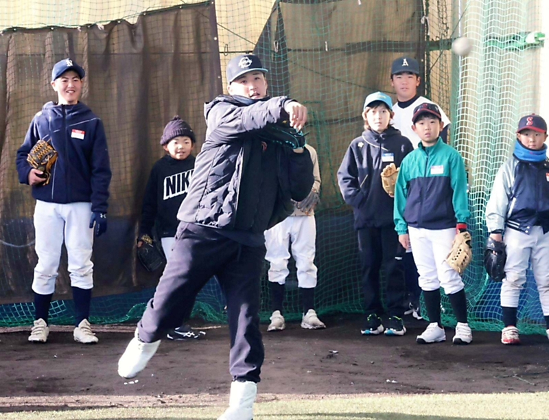 佐久長聖高OB・元山飛優選手、佐久市で野球教室 プロ野球西武の2選手