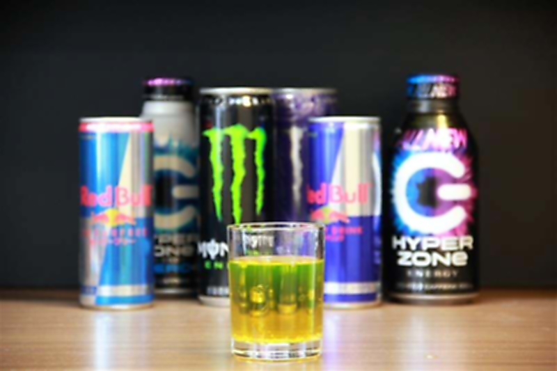 エナジードリンク、子どもが飲んでも大丈夫？ 受験勉強で試したくなっ