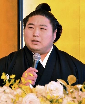 関脇若元春が挙式披露宴 20年に結婚、450人祝福｜信濃毎日新聞