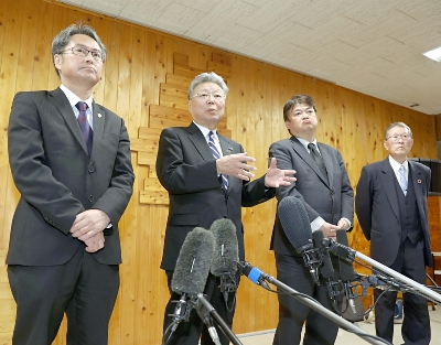 ガソリン価格は「個店の判断」と関与否定の組合 顔色変えた知事、語気