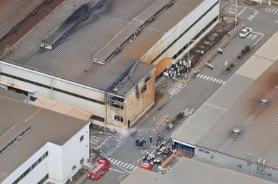 3人死傷の爆発事故で実況見分 トヨタ系部品工場、愛知県警｜信濃毎日